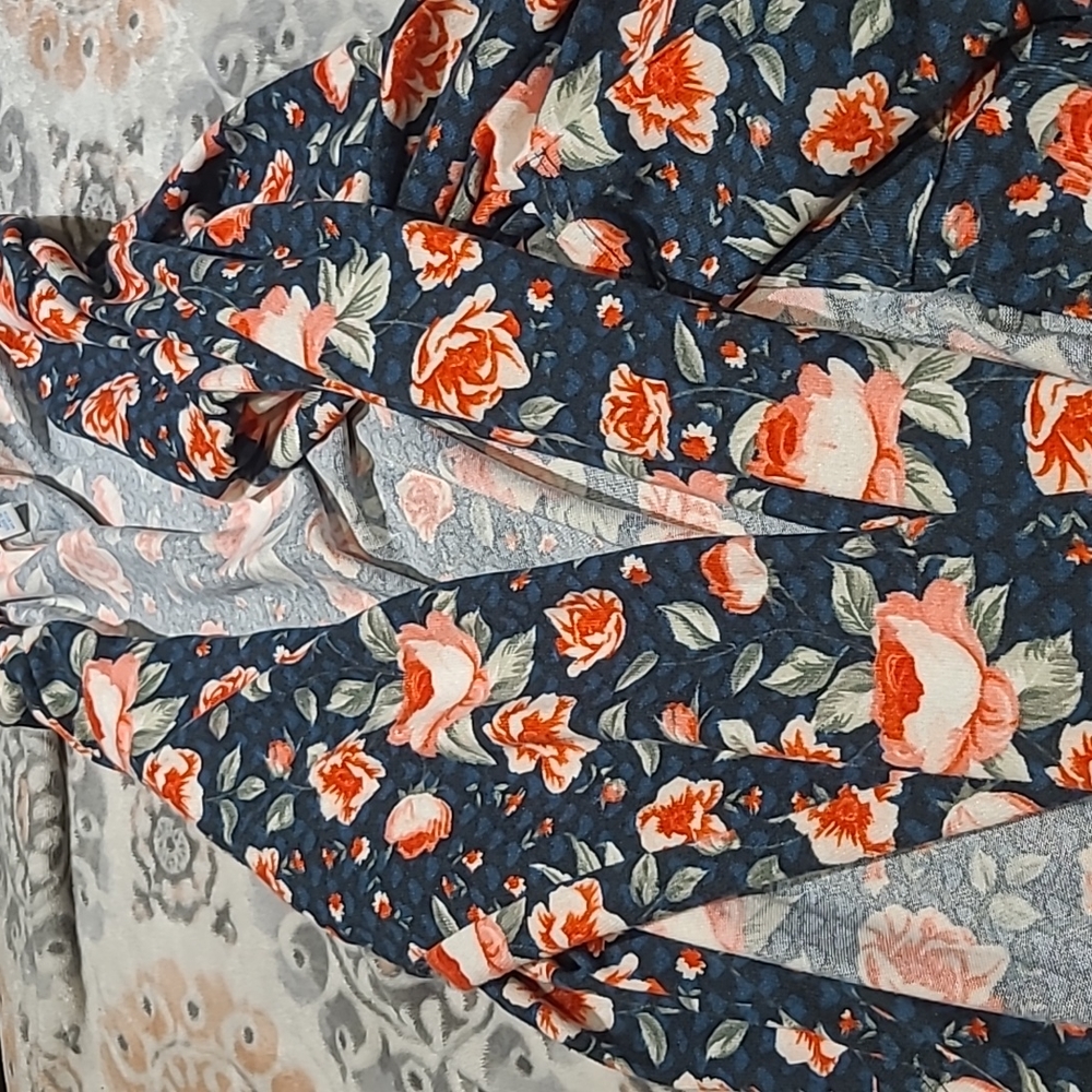 Xl Lularoe sweater